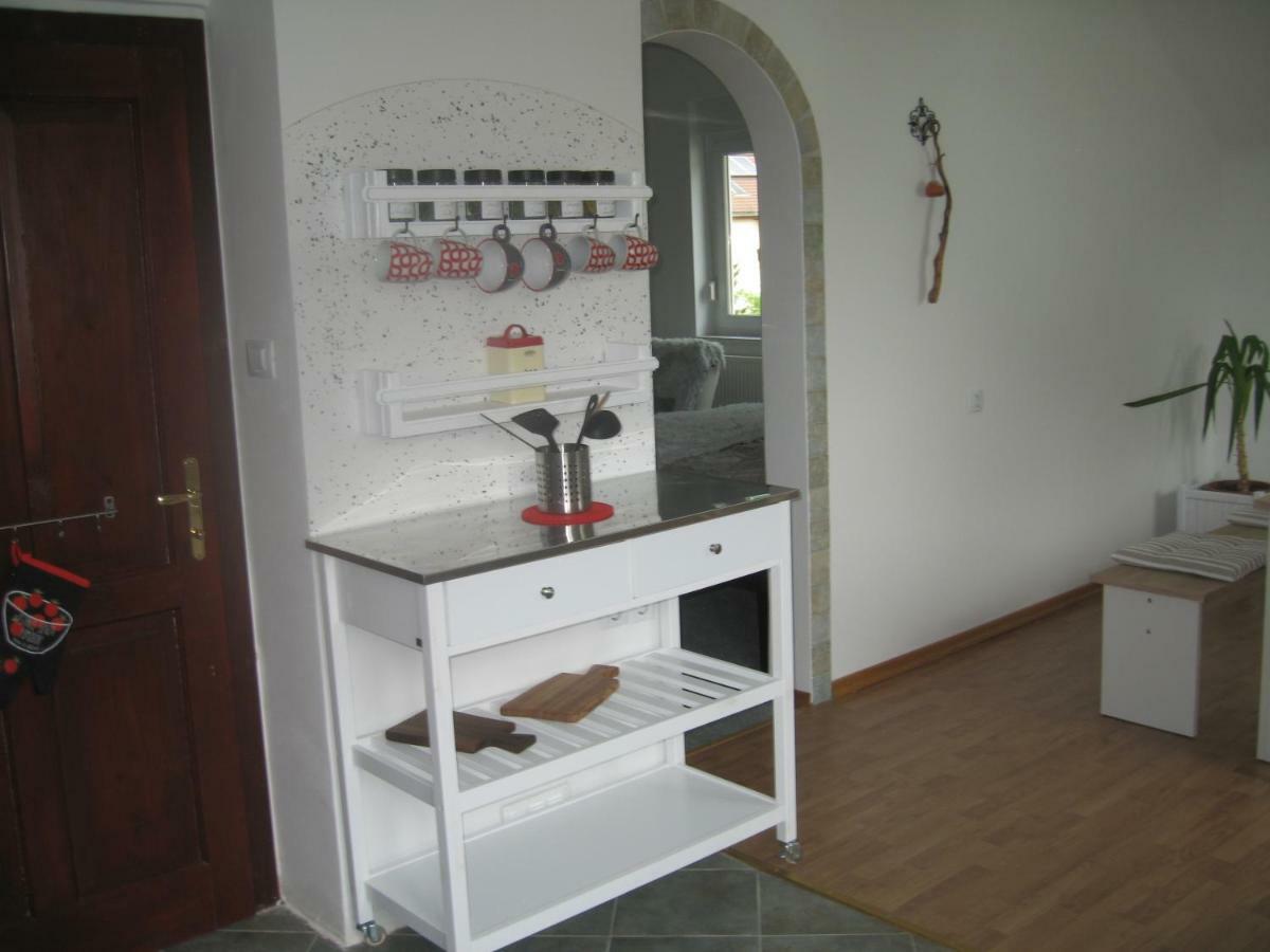 R&G Apartment Zirovnica Bagian luar foto